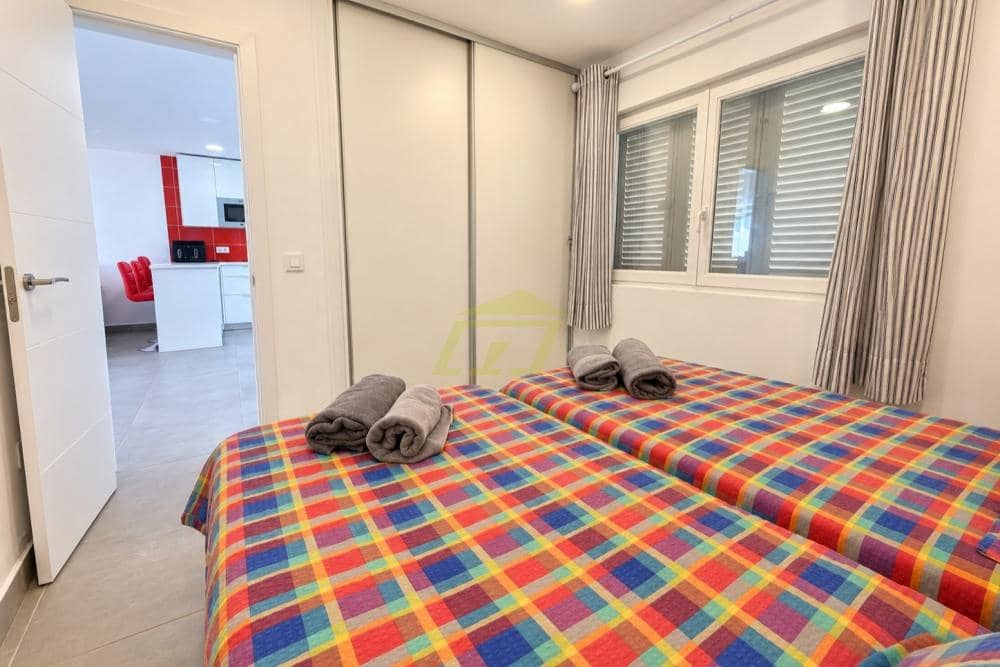 2 soverom Leilighet til salgs i Puerto del Carmen med svømmebasseng - € 349 000 (Ref: 10170490)
