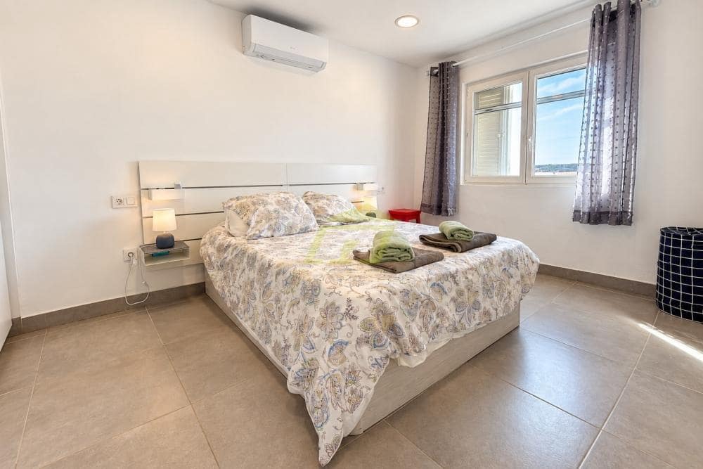 2 soverom Leilighet til salgs i Puerto del Carmen med svømmebasseng - € 349 000 (Ref: 10170490)