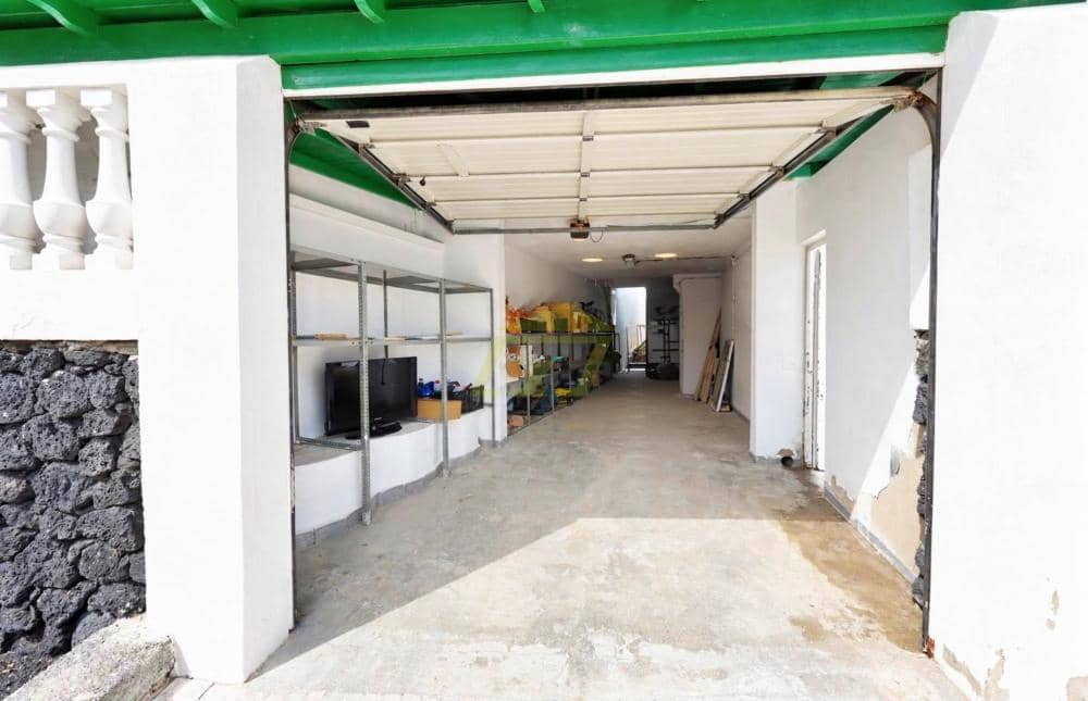 5 soverom Villa til salgs i Costa Teguise med garasje - € 595 000 (Ref: 10173125)