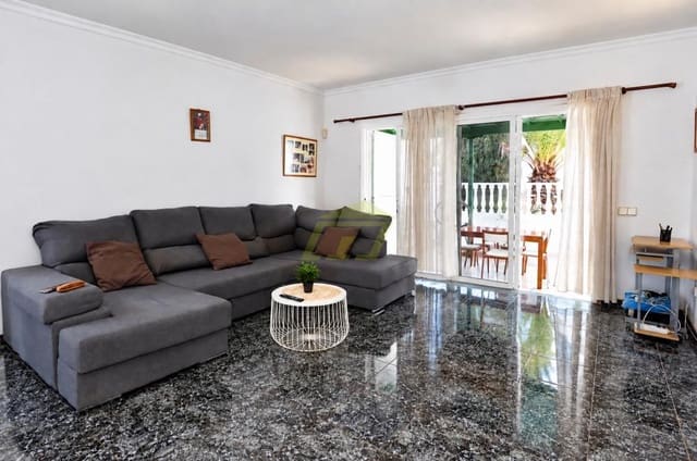5 soverom Villa til salgs i Costa Teguise, Teguise med garasje - € 595 000 (Ref: 10173125)