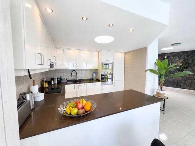 3 camera da letto Bungalow in vendita in Costa Teguise, Teguise con piscina - 775.000 € (Rif: 10179773)