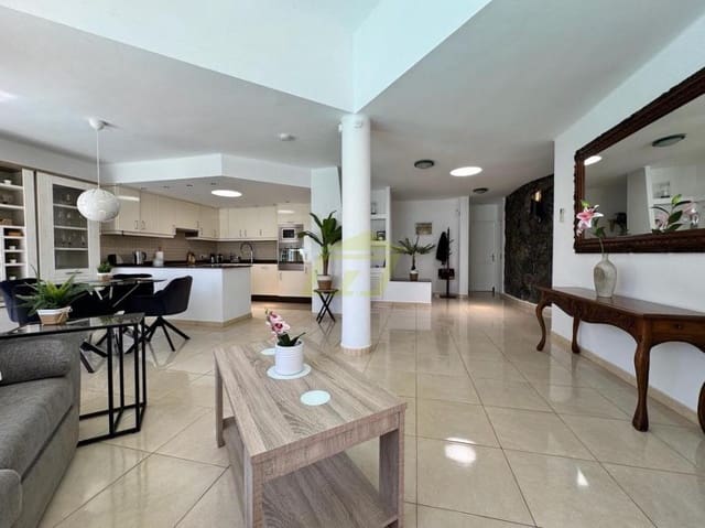 3 camera da letto Bungalow in vendita in Costa Teguise, Teguise con piscina - 775.000 € (Rif: 10179773)