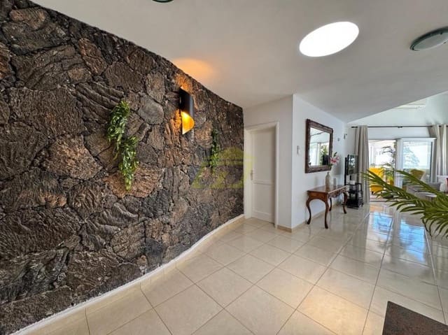 3 camera da letto Bungalow in vendita in Costa Teguise, Teguise con piscina - 775.000 € (Rif: 10179773)