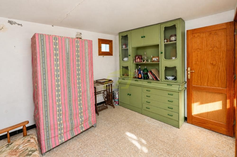 Chalet de 2 habitaciones en Yaiza en venta con piscina garaje - 575.000 € (Ref: 10179774)