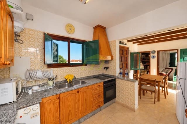 Chalet de 2 habitaciones en Yaiza en venta con piscina garaje - 575.000 € (Ref: 10179774)