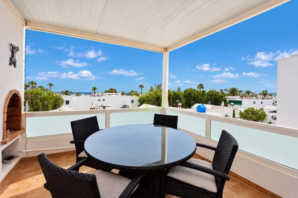 2 sovrum Villa till salu i Puerto del Carmen med pool - 595 000 € (Ref: 10182432)