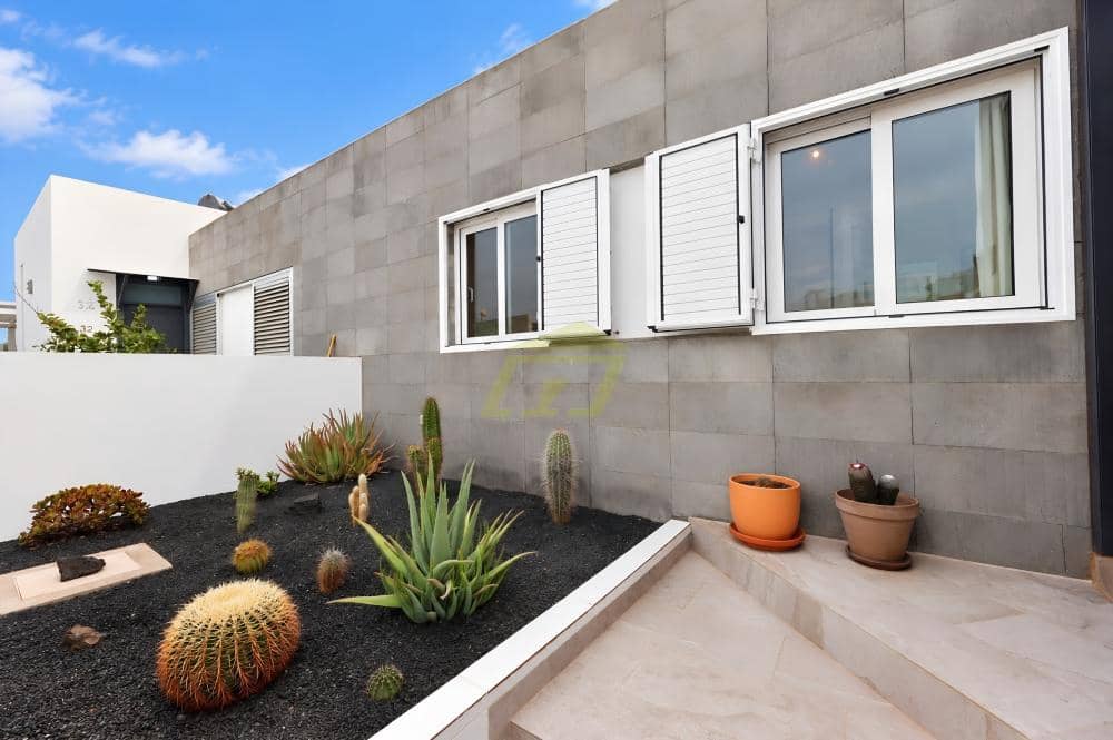 3 Zimmer Villa zu verkaufen in Playa Blanca mit Pool - 430.000 € (Ref: 10186330)