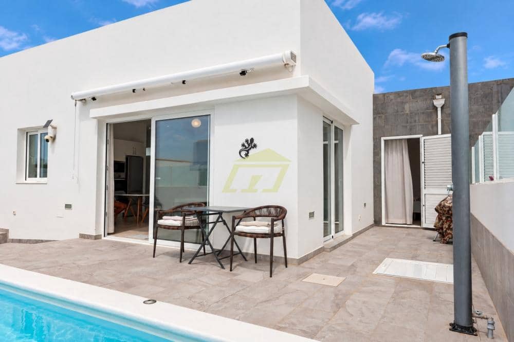 3 Zimmer Villa zu verkaufen in Playa Blanca mit Pool - 430.000 € (Ref: 10186330)