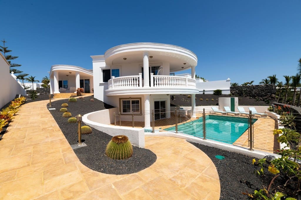 4 soveværelse Villa til salg i Puerto Calero med swimmingpool - € 2.400.000 (Ref: 6532395)