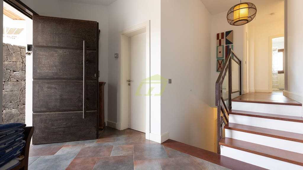 5 soveværelse Villa til salg i Puerto Calero med swimmingpool garage - € 1.200.000 (Ref: 7739763)