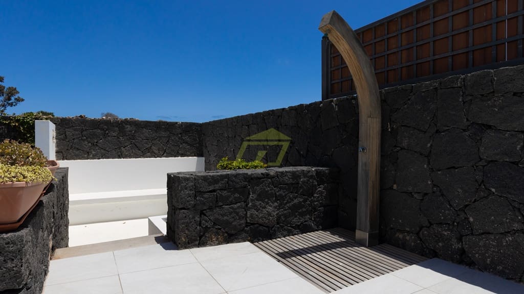 5 soveværelse Villa til salg i Puerto Calero med swimmingpool garage - € 1.200.000 (Ref: 7739763)