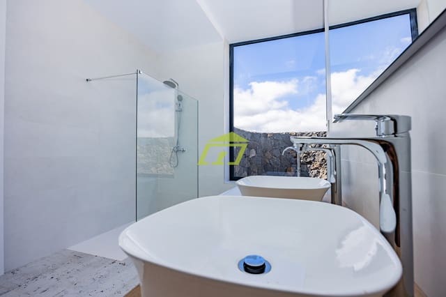 3 soveværelse Villa til salg i Mozaga, Teguise med swimmingpool garage - € 600.000 (Ref: 7877075)