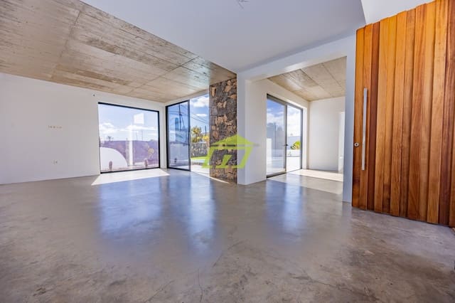 3 soveværelse Villa til salg i Mozaga, Teguise med swimmingpool garage - € 600.000 (Ref: 7877075)