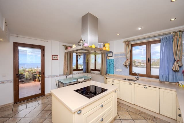 4 chambre Villa/Maison à vendre à Macher, Tías avec piscine garage - 1 050 000 € (Ref: 8326683)