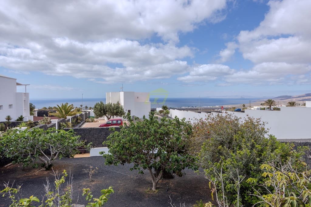 4 soverom Villa til salgs i Macher med svømmebasseng garasje - € 1 050 000 (Ref: 8326683)