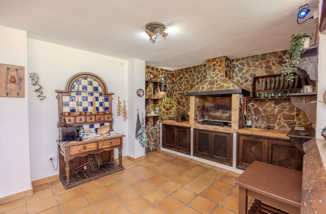 4 soveværelse Villa til salg i Costa Teguise med swimmingpool garage - € 895.000 (Ref: 8405829)