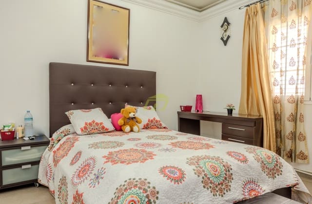 5 quarto Moradia em Banda para venda em Tahiche, Teguise com piscina garagem - 550 000 € (Ref: 8481365)