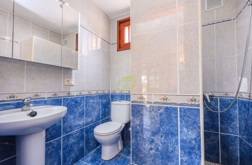 4 soverom Villa til salgs i Nazaret med svømmebasseng garasje - € 590 000 (Ref: 8560483)