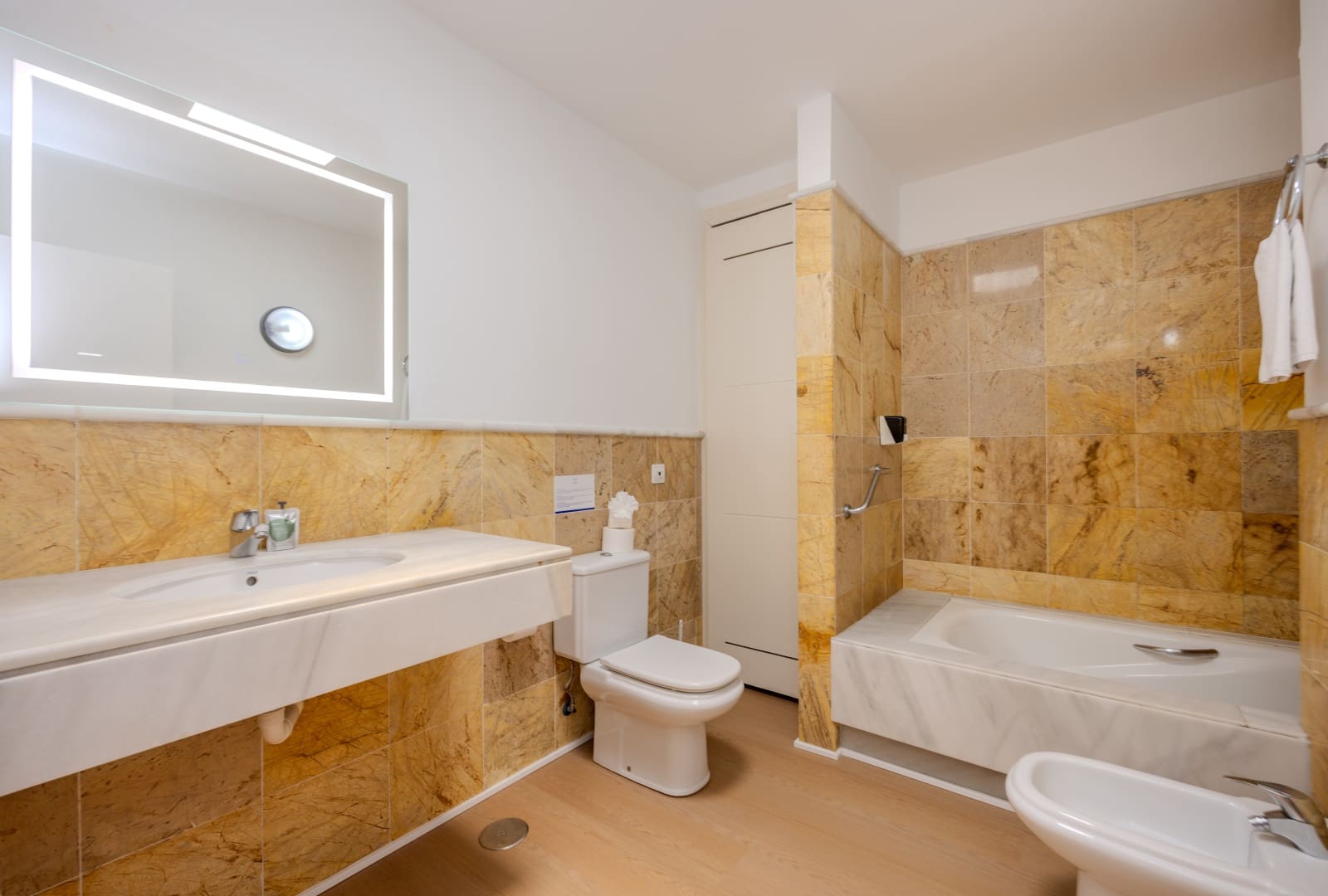 2 soveværelse Bungalow til salg i Playa Blanca med swimmingpool - € 425.000 (Ref: 8611360)