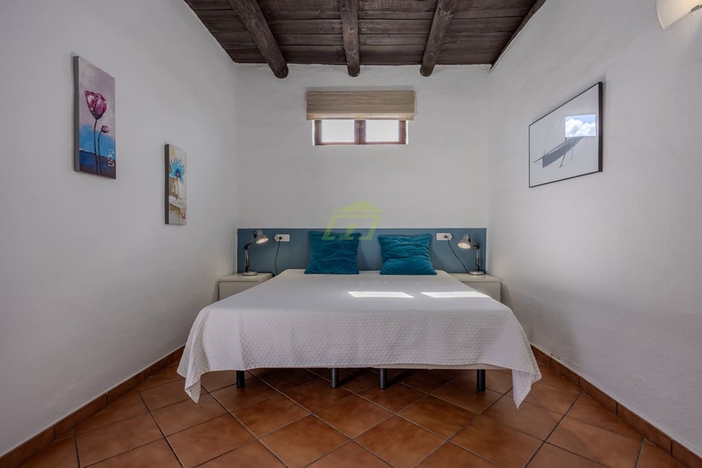 8 soveværelse Rækkehus til salg i Guime med swimmingpool - € 843.000 (Ref: 8613541)