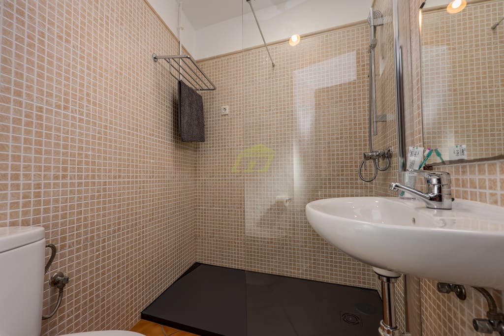 8 soveværelse Rækkehus til salg i Guime med swimmingpool - € 843.000 (Ref: 8613541)