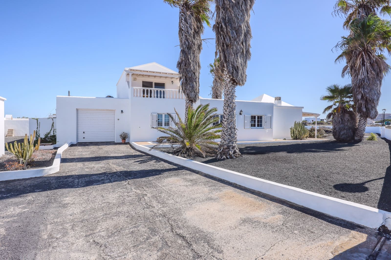 3 quarto Moradia para venda em San Bartolome com garagem - 525 000 € (Ref: 8625866)