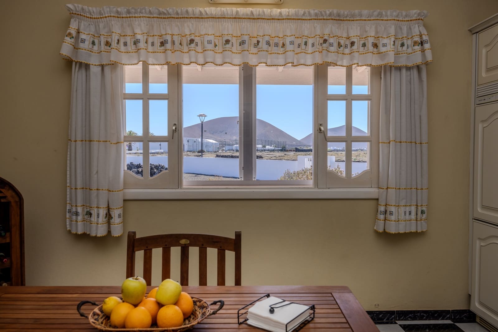 3 quarto Moradia para venda em San Bartolome com garagem - 525 000 € (Ref: 8625866)