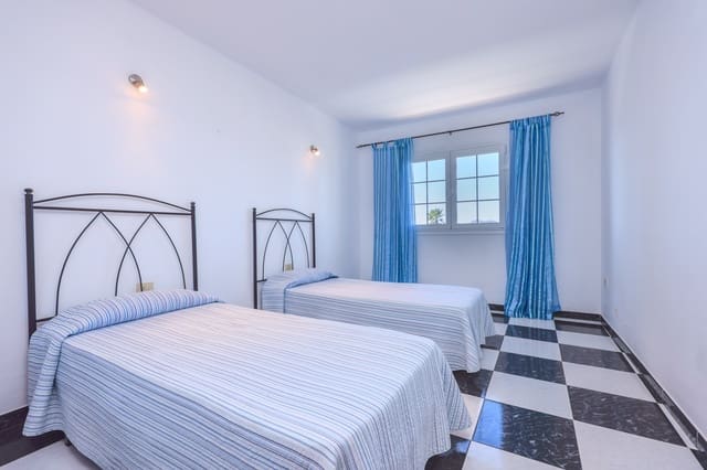 3 chambre Villa/Maison à vendre à San Bartolomé avec garage - 525 000 € (Ref: 8625866)