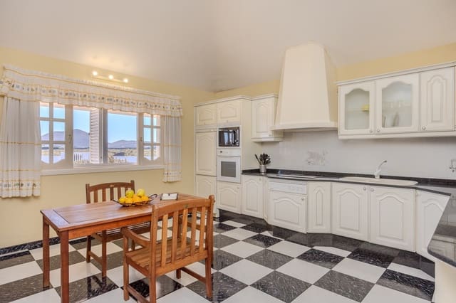 3 chambre Villa/Maison à vendre à San Bartolomé avec garage - 525 000 € (Ref: 8625866)