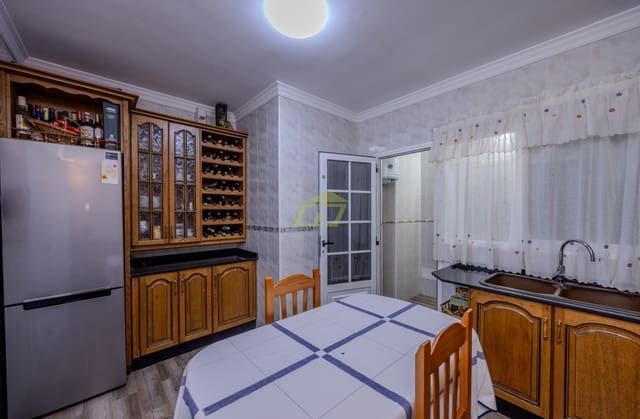 4 soveværelse Lejlighed til salg i Arrecife med garage - € 299.000 (Ref: 8661356)