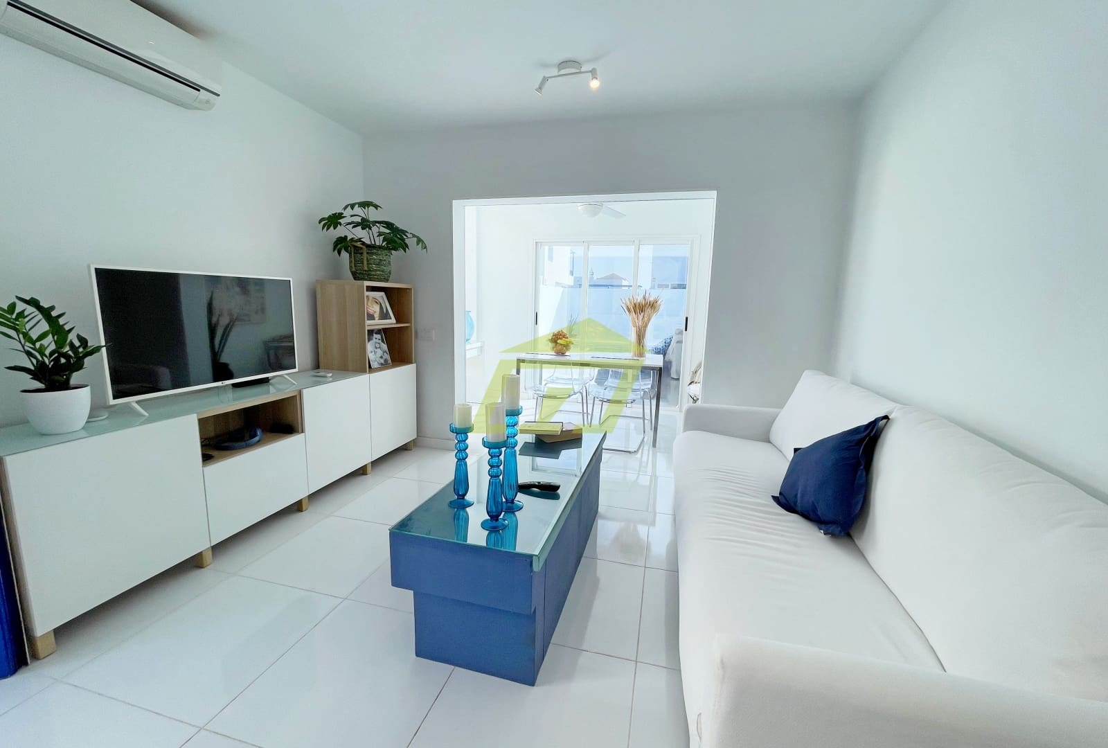 3 slaapkamer Halfvrijstaande villa te koop in Playa Blanca met zwembad garage - € 513.000 (Ref: 8689907)