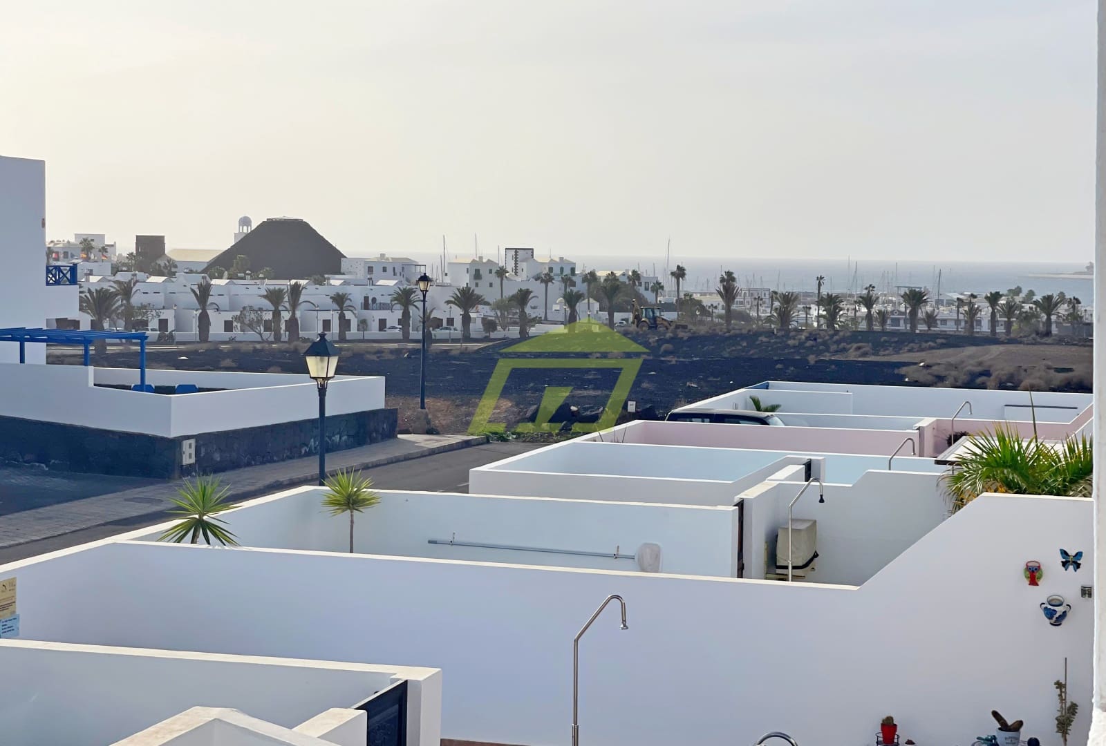 3 slaapkamer Halfvrijstaande villa te koop in Playa Blanca met zwembad garage - € 513.000 (Ref: 8689907)