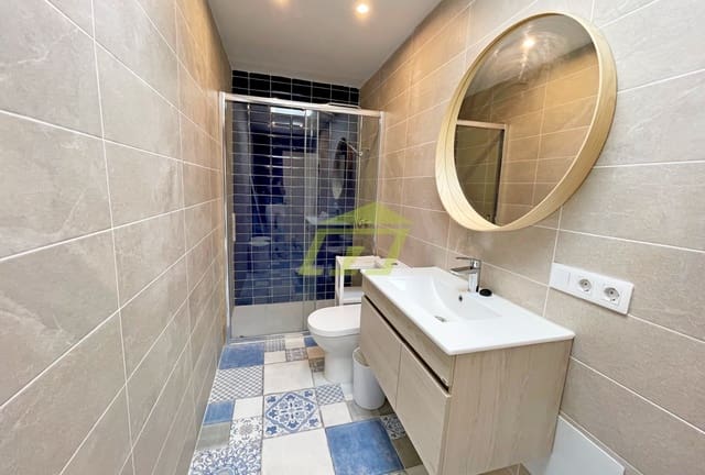 3 slaapkamer Halfvrijstaande villa te koop in Playa Blanca, Yaiza met zwembad garage - € 513.000 (Ref: 8689907)