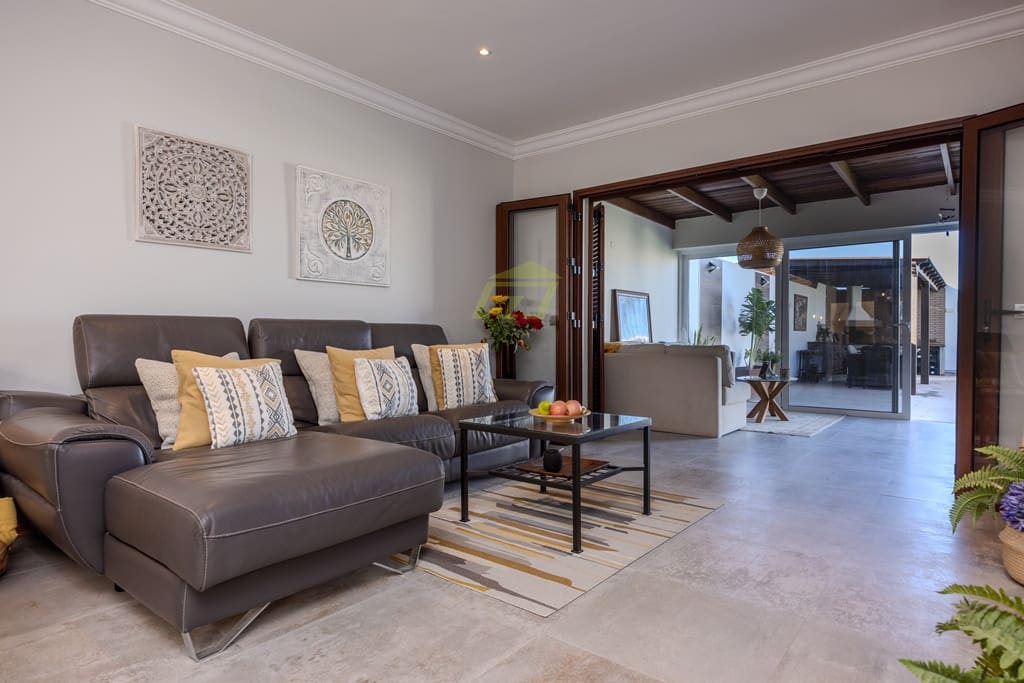 3 sovrum Villa till salu i Playa Blanca med pool garage - 715 000 € (Ref: 8706143)