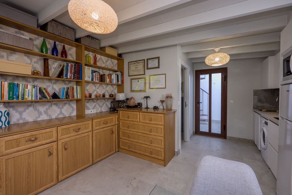 3 sovrum Villa till salu i Playa Blanca med pool garage - 715 000 € (Ref: 8706143)