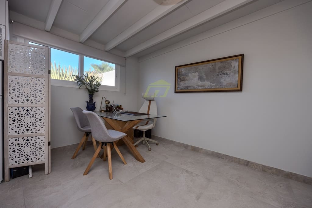3 sovrum Villa till salu i Playa Blanca med pool garage - 715 000 € (Ref: 8706143)