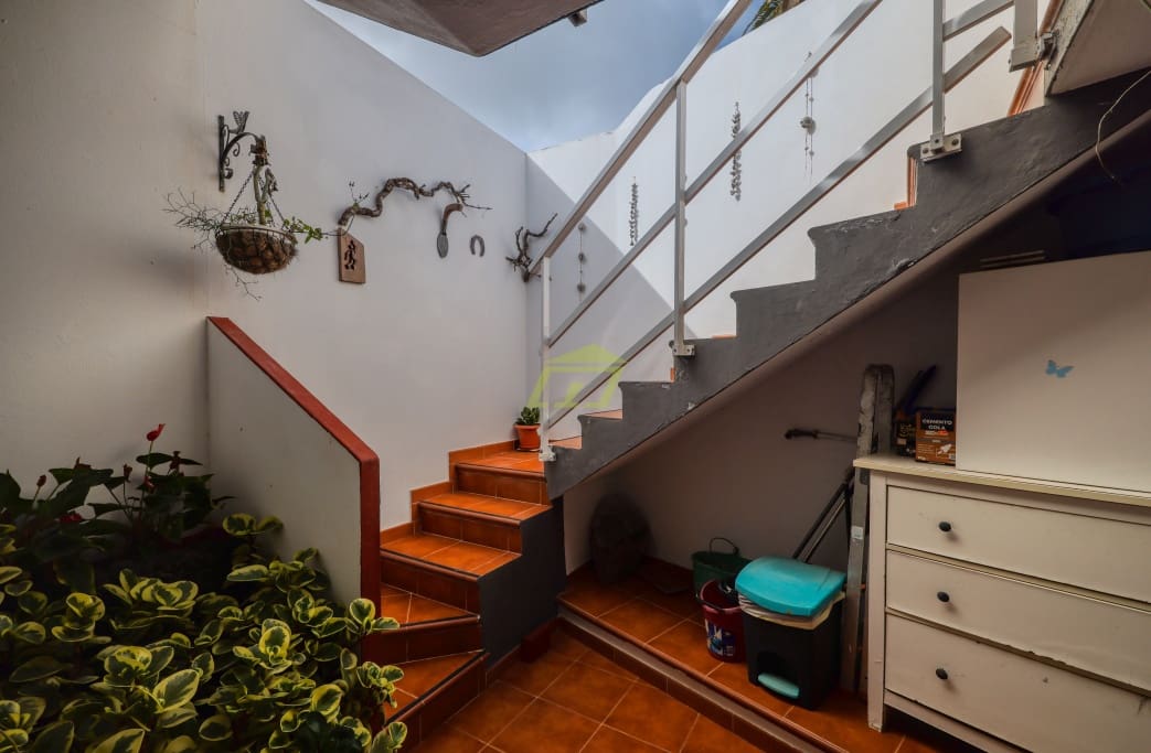 3 soveværelse Byhus til salg i Haria med garage - € 285.000 (Ref: 8752978)