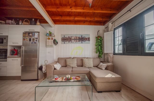 3 bedroom Townhouse for sale in Haría with garage - € 285,000 (Ref: 8752978)