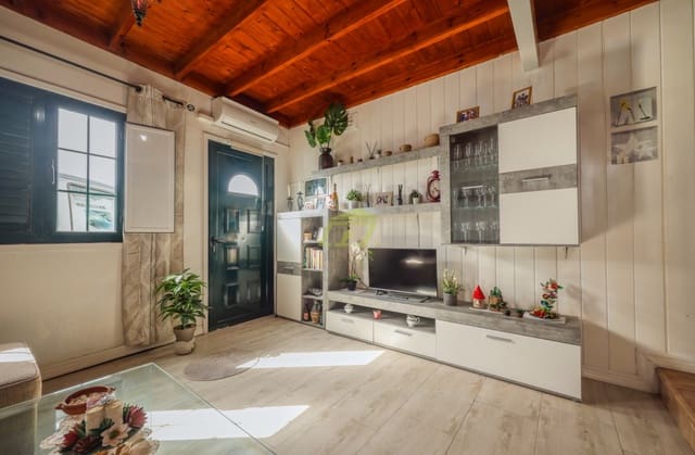 3 bedroom Townhouse for sale in Haría with garage - € 285,000 (Ref: 8752978)