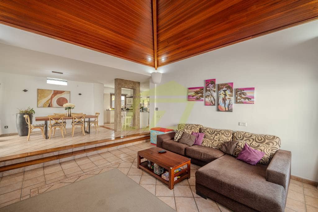 3 soverom Villa til salgs i Tias med garasje - € 595 000 (Ref: 8767451)