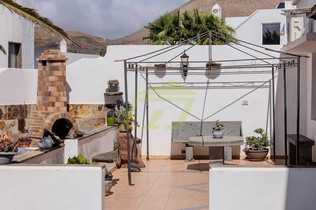 3 soverom Villa til salgs i Tias med garasje - € 595 000 (Ref: 8767451)