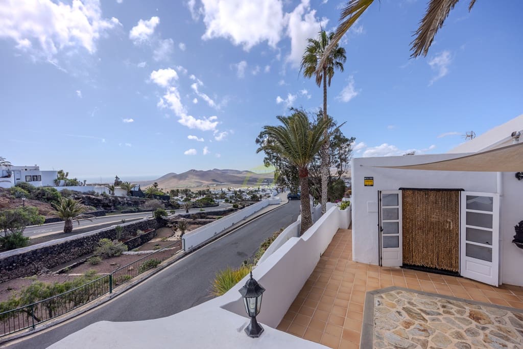 4 slaapkamer Villa te koop in Nazaret met garage - € 690.000 (Ref: 8823925)