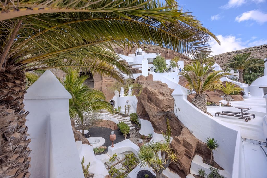 4 slaapkamer Villa te koop in Nazaret met garage - € 690.000 (Ref: 8823925)