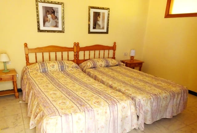 5 chambre Villa/Maison à vendre à Playa Blanca, Yaiza avec piscine garage - 720 000 € (Ref: 8885058)