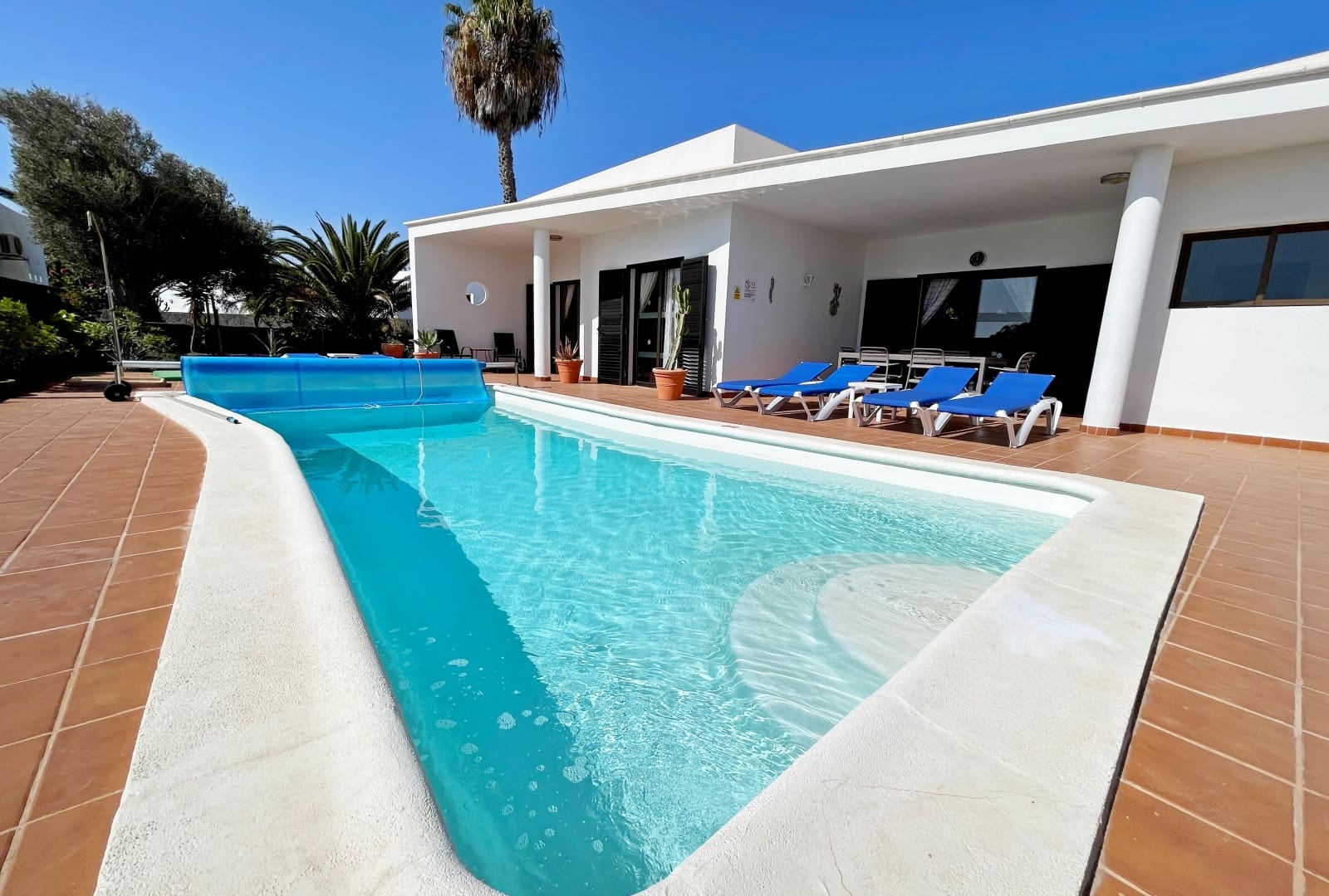 3 soveværelse Villa til salg i Playa Blanca med swimmingpool garage - € 545.000 (Ref: 8901324)