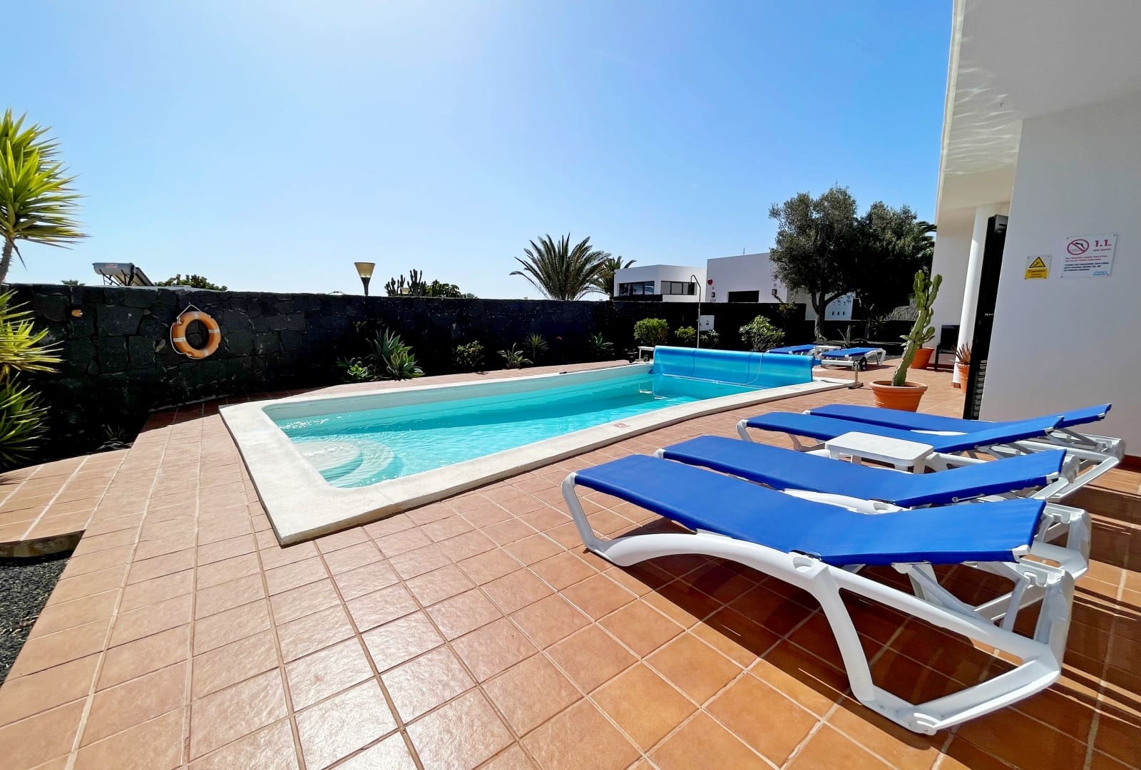 3 soveværelse Villa til salg i Playa Blanca med swimmingpool garage - € 545.000 (Ref: 8901324)