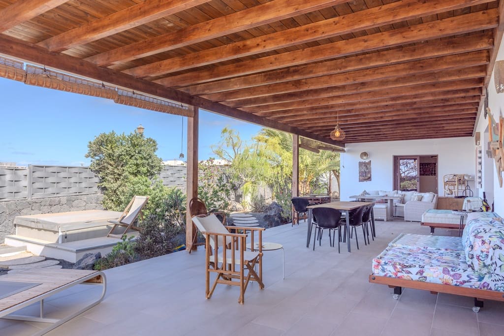 4 chambre Villa/Maison à vendre à Playa Blanca avec garage - 887 000 € (Ref: 8901505)