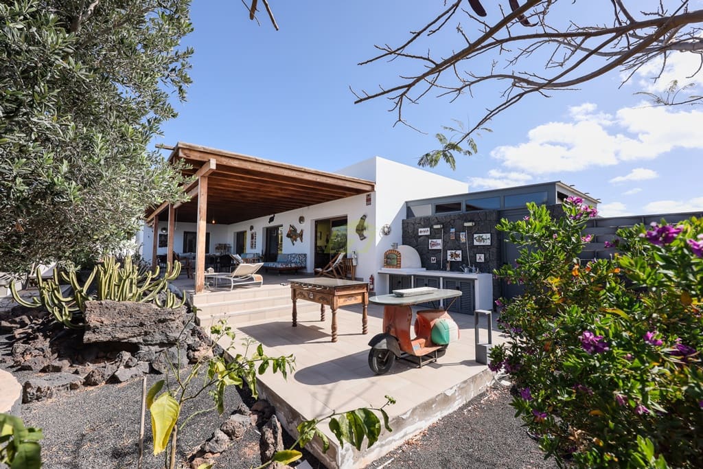 4 chambre Villa/Maison à vendre à Playa Blanca avec garage - 887 000 € (Ref: 8901505)