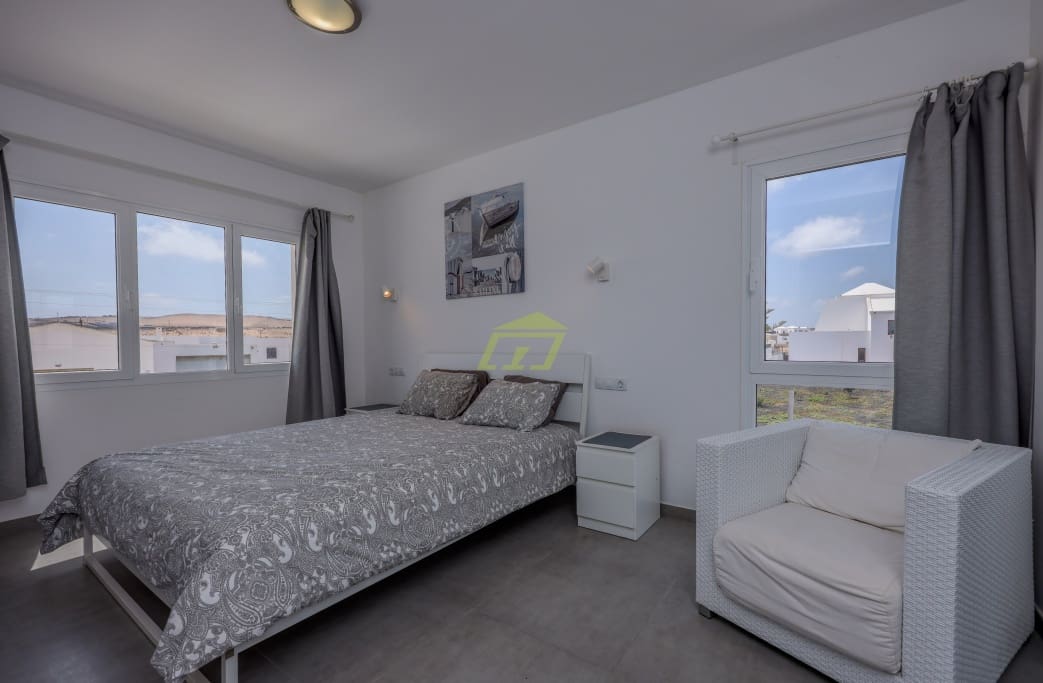 5 soveværelse Villa til salg i El Cuchillo med swimmingpool garage - € 650.000 (Ref: 8906516)