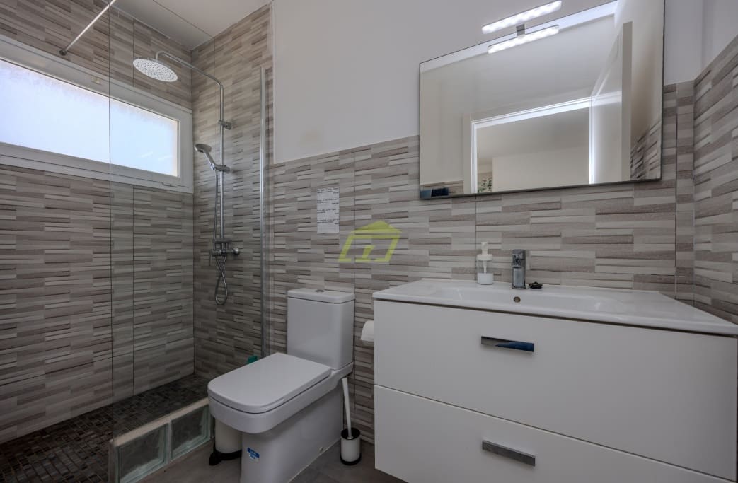 5 soveværelse Villa til salg i El Cuchillo med swimmingpool garage - € 650.000 (Ref: 8906516)